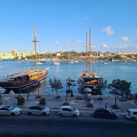 Spacious Seafront Apt Next To Sliema-Valeta Ferry מראה חיצוני תמונה