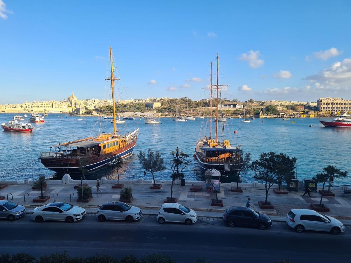 Spacious Seafront Apt Next To Sliema-Valeta Ferry מראה חיצוני תמונה
